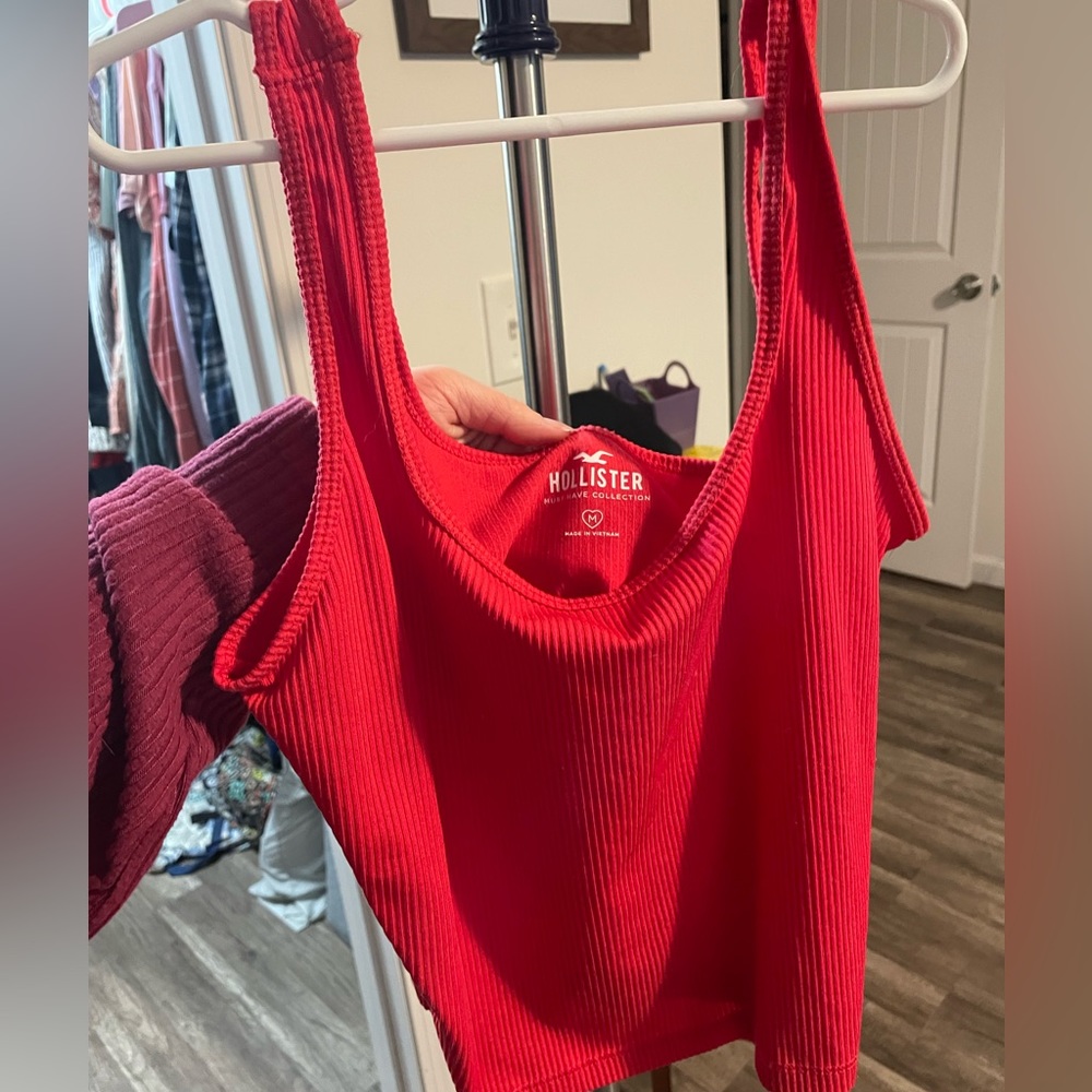 Hollister tank top. Size M.